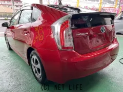 トヨタ プリウス