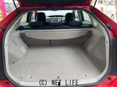 トヨタ プリウス