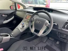 トヨタ プリウス