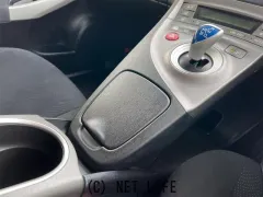 トヨタ プリウス