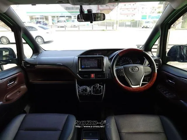 この度は当店のお車をご覧になっていただき、誠にありがとうございます。 トヨタ エスクァイア