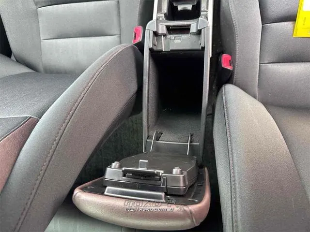 ご覧頂きまして誠に有難うございます!!是非ご来店して頂き、実際にご覧になって頂ければと思います。お客様からのご連絡をスタッフ一同、心よりお待ちしております トヨタ SAI