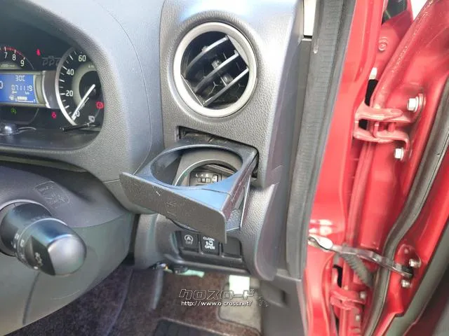 ご覧いただきありがとうございます♪気になったお車がありましたらお気軽にお電話をください♪ 三菱 eKカスタム