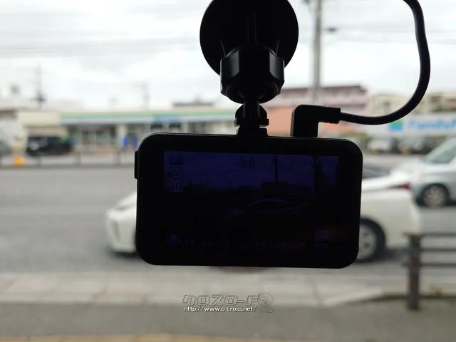 ドライブレコーダー装備♪映像と音声を記録してくれるドライブレコーダーは、事故の際に確かな証拠能力を発揮してくれます。 ホンダ N-BOX