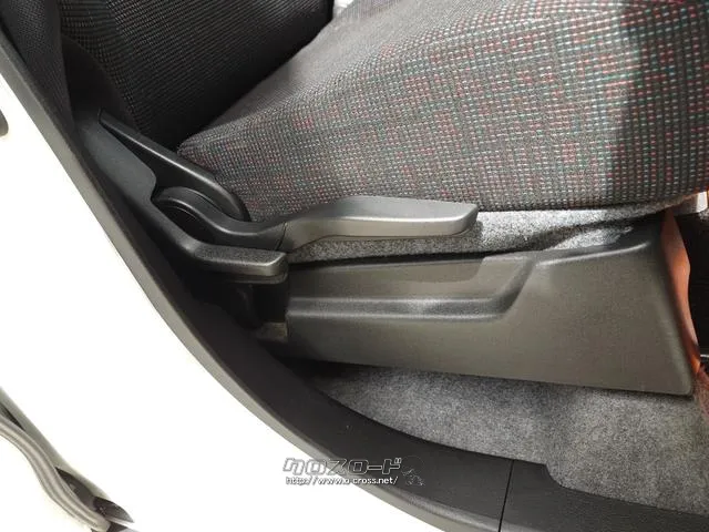 すぐにご来店頂けない場合や遠方にお住まいの方、車両状態の詳細が知りたい方はお気軽にご連絡下さい♪ スズキ スペーシア