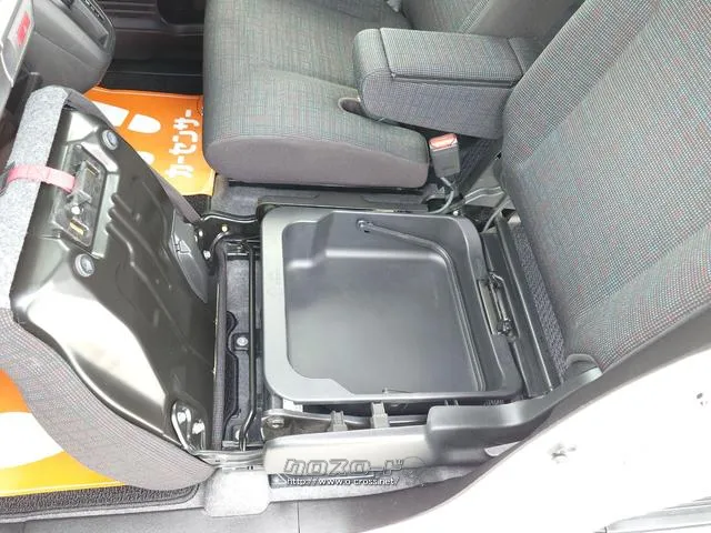 この度は当店のお車をご覧になっていただき、誠にありがとうございます。ぜひじっくりとご検討下さい。気軽にお問合せ・お見積りお待ちしております。 スズキ スペーシア