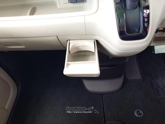 お車の知識がなくても大丈夫です!お気軽にご質問下さい!あなたのお探しの1台がここにあります! ホンダ N-BOX