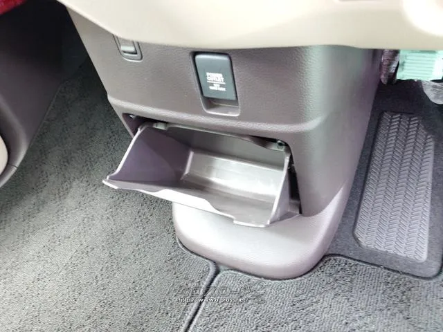 すぐにご来店頂けない場合や遠方にお住まいの方、車両状態の詳細が知りたい方はお気軽にご連絡下さい♪ ホンダ N-BOX