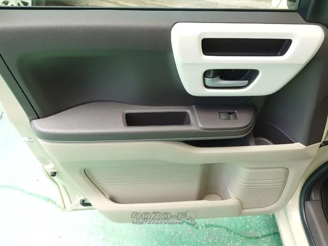 この度は当店のお車をご覧になっていただき、誠にありがとうございます。ぜひじっくりとご検討下さい。気軽にお問合せ・お見積りお待ちしております。 ホンダ N-BOX