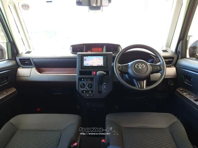 車を運転する際には運転席の存在は欠かせません。なのでしっかりとチェックしたいポイントですね。 トヨタ ルーミー