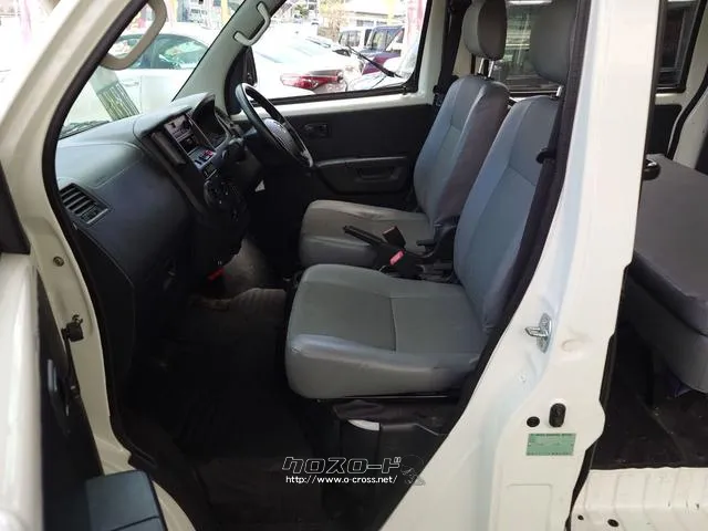 すぐにご来店頂けない場合や遠方にお住まいの方、車両状態の詳細が知りたい方はお気軽にご連絡下さい♪ トヨタ ライトエースバン