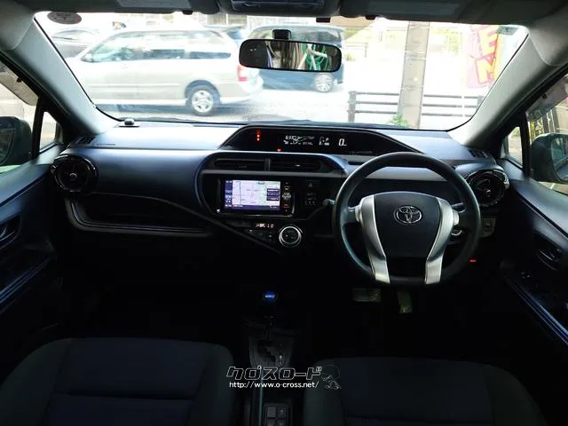 まずは気軽にお問合せ・お見積りお待ちしております。じっくり現車確認して頂けるよう、ご準備を致します! トヨタ アクア