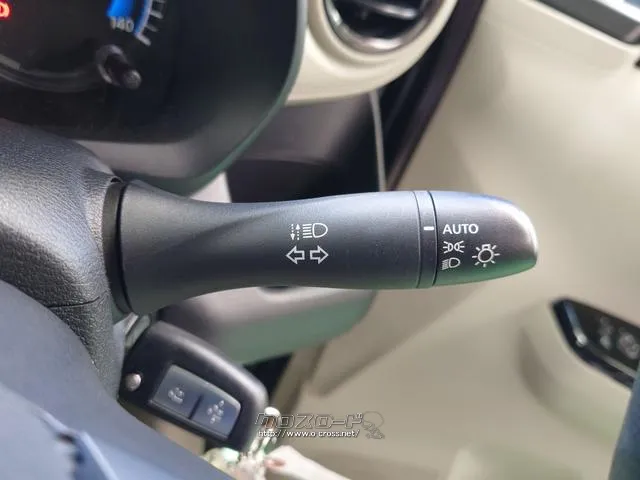 オートライトは、付け忘れや消し忘れを防ぐことができます。高速道路などのトンネルなどにも役立ちます。 三菱 eKワゴン
