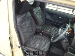 ダイハツ タフト