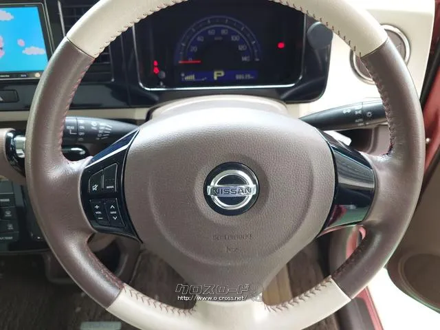 ハンドルの状態が悪いと運転に集中できませんよね。こちらの車、お気軽にお問い合わせください。 日産 モコ
