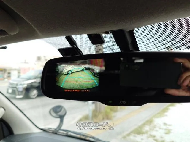 バックカメラ装備。駐車が苦手な方には欠かせません。 トヨタ レジアスエース