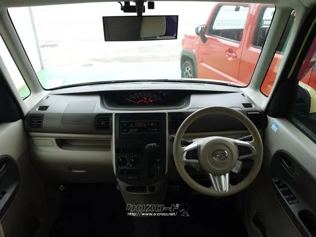 車を運転する際には運転席の存在は欠かせません。なのでしっかりとチェックしたいポイントですね。 ダイハツ タント