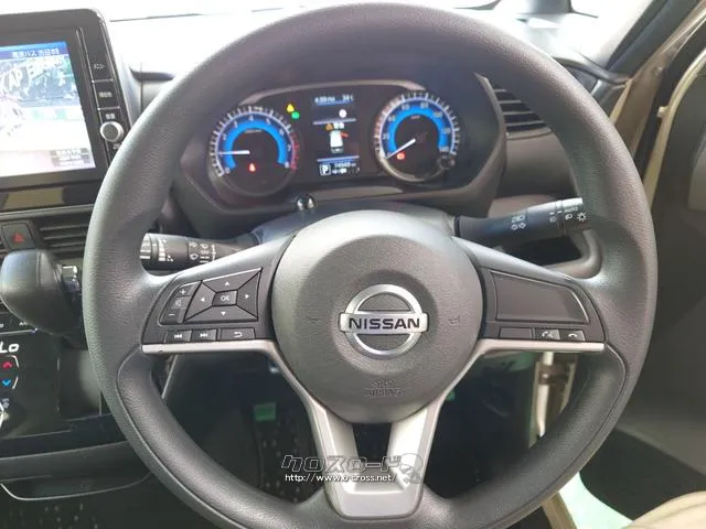 自ら操るハンドル!ドライバーの生命線です。お客様の目で実際にご確認ください。 日産 ルークス