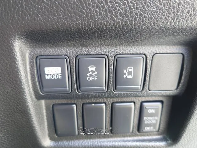 開け閉めラクラク電動スライドドア♪荷物が多いときなど大変助かりますね! 日産 エルグランド