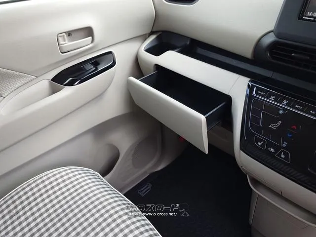 当店のお車をご覧いただきましてありがとうございます。お車についてのご質問やお見積りのご依頼、ご購入にあたってのご相談などお気軽にお問い合わせ下さい! 三菱 eKスペース