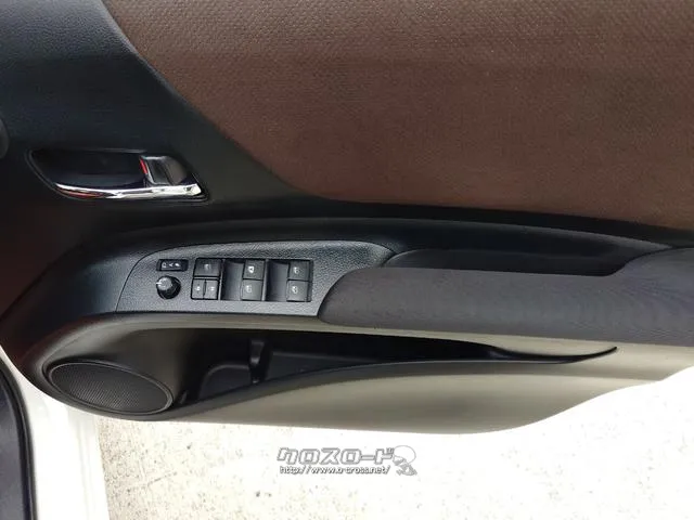 ご覧いただきありがとうございます♪気になったお車がありましたらお気軽にお電話をください♪ トヨタ シエンタ