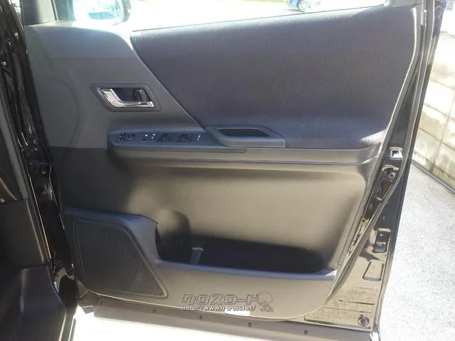 当店のお車をご覧いただきましてありがとうございます。お車についてのご質問やお見積りのご依頼、ご購入にあたってのご相談などお気軽にお問い合わせ下さい! トヨタ ヴェルファイア