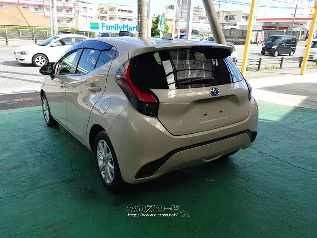 ご覧頂きまして誠に有難うございます!!是非ご来店して頂き、実際にご覧になって頂ければと思います。お客様からのご連絡をスタッフ一同、心よりお待ちしております トヨタ アクア