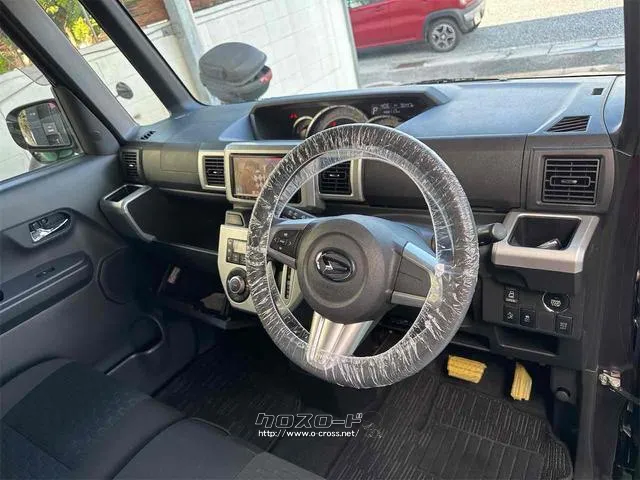 車を運転する際には運転席の存在は欠かせません。なのでしっかりとチェックしたいポイントですね。 ダイハツ ウェイク
