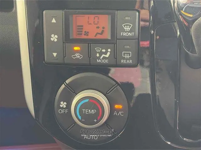 気温に合わせて直感的に操作することで、車内をいつでも快適に保てます。 ダイハツ タント