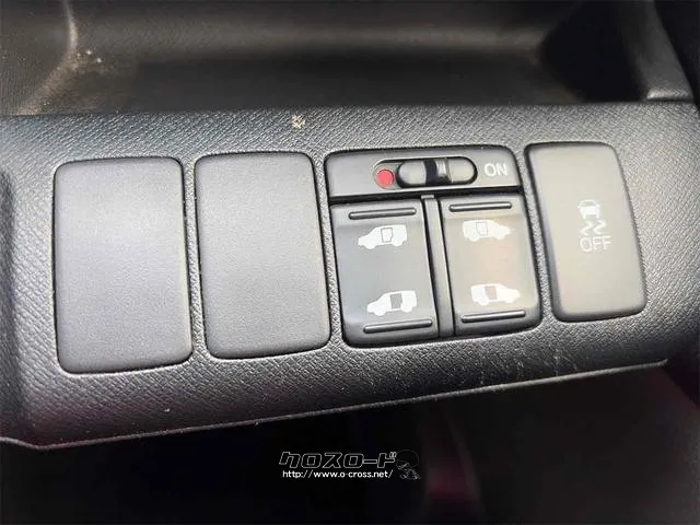 両側電動スライドドア装備!運転席よりボタン一つで開閉可能でございます。 ホンダ ステップワゴン