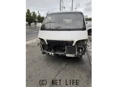 部品取車 100系ハイエース