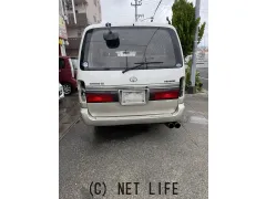 部品取車 100系ハイエース