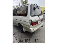 部品取車 100系ハイエース