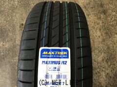 ホイール・タイヤ 17インチ中古エクシーダーE02 4本set新品タイヤ J64