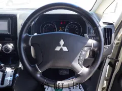 三菱 デリカD：5