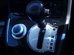 三菱 デリカD：5