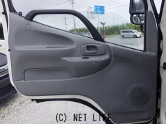 日野自動車 デュトロ