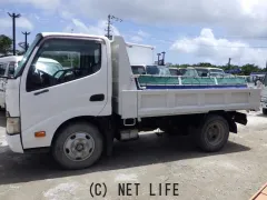 日野自動車 デュトロ
