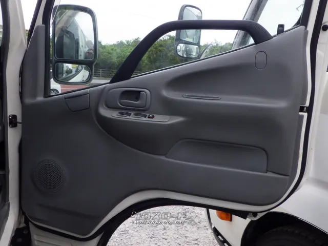 日野自動車 デュトロ