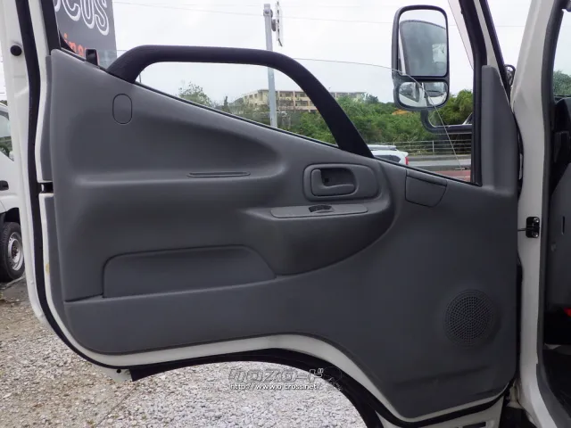 日野自動車 デュトロ