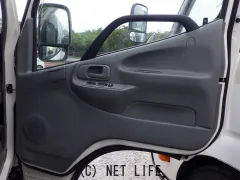 日野自動車 デュトロ