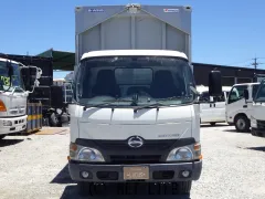 日野自動車 デュトロ