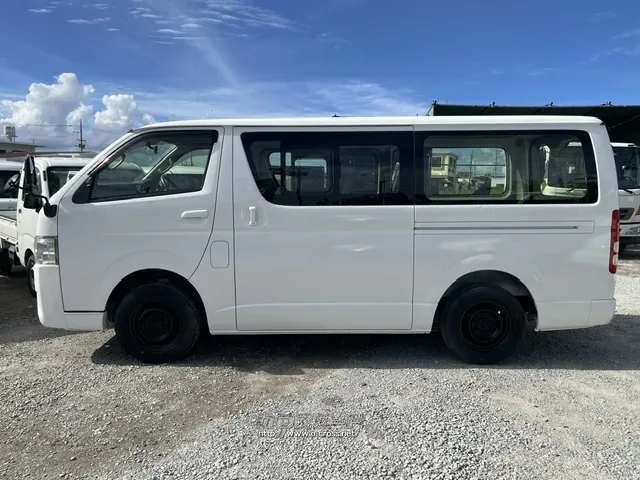 トヨタ ハイエースバン