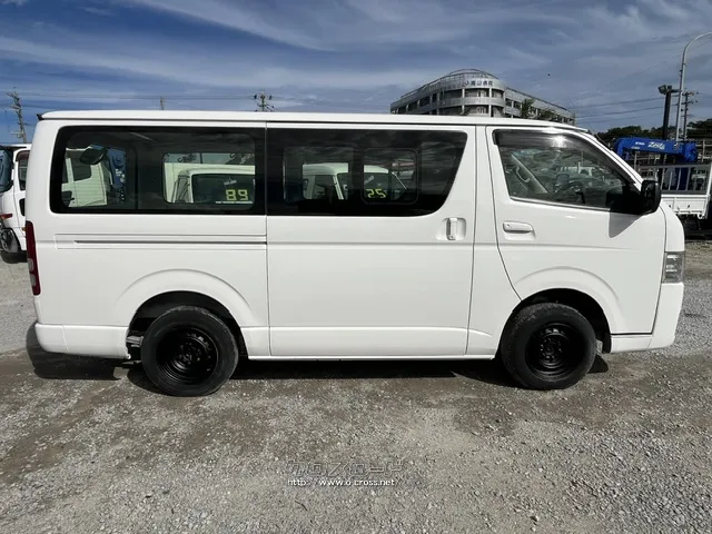 トヨタ ハイエースバン