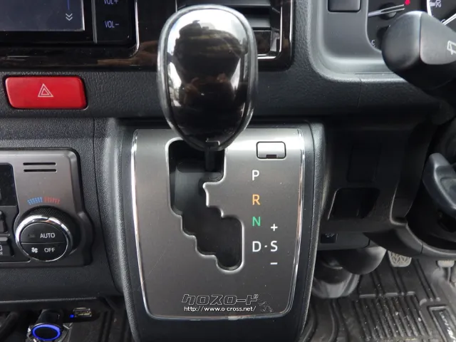 トヨタ ハイエースバン