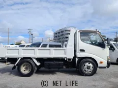 日野自動車 デュトロ