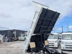 日野自動車 デュトロ