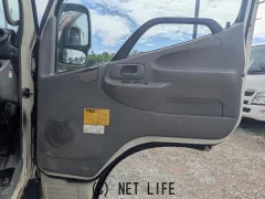 日野自動車 デュトロ