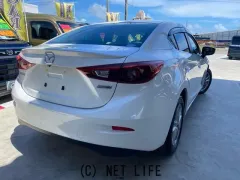 マツダ アクセラ