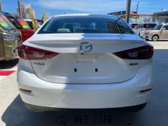 マツダ アクセラ